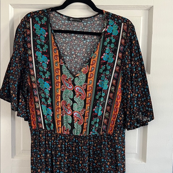 Women’s Boho Floral V-neck, short sleeve maxi dress. Size XL. - Picture 4 of 8